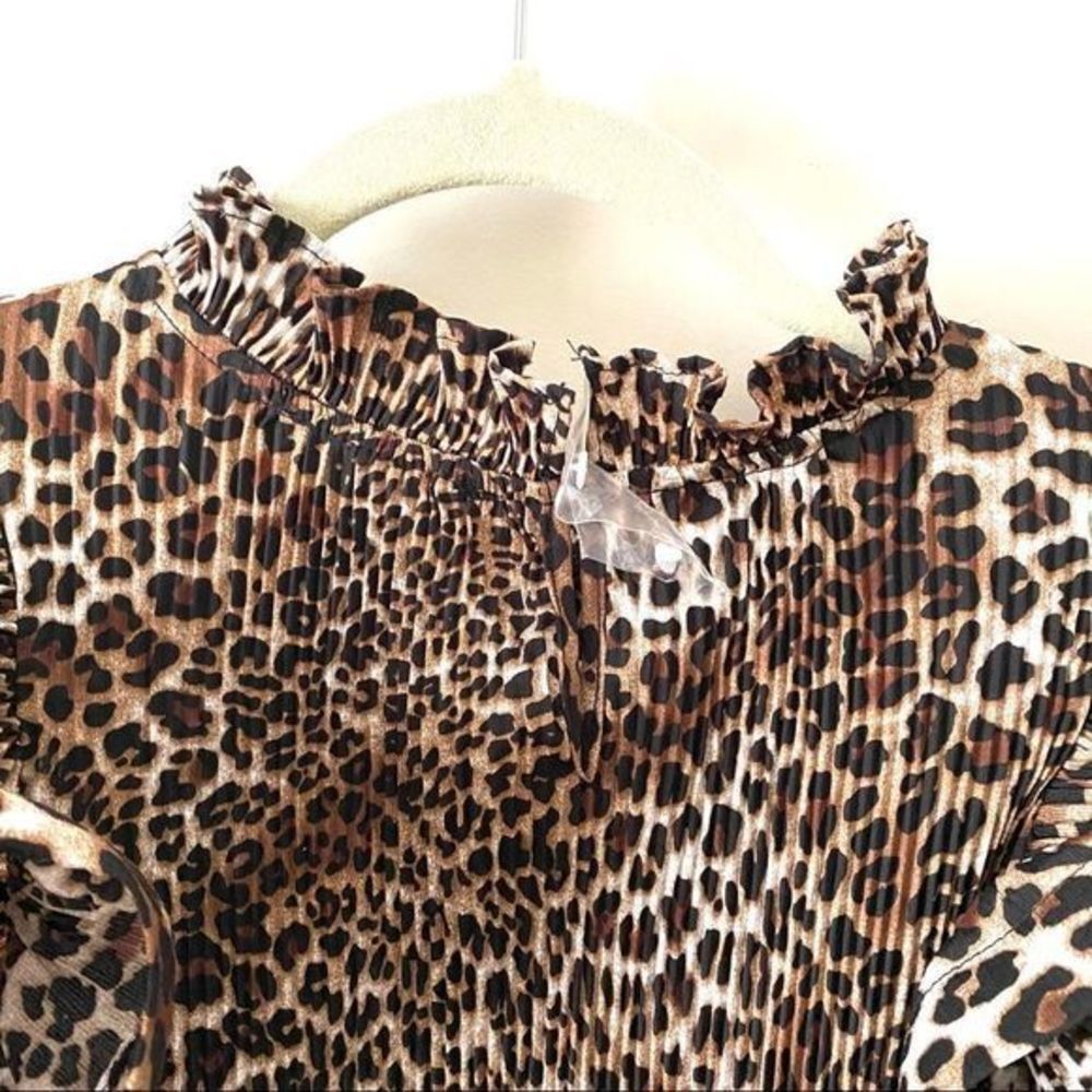 ‎TOP CHIC Statement Blouse NWT - Picture 4 of 5